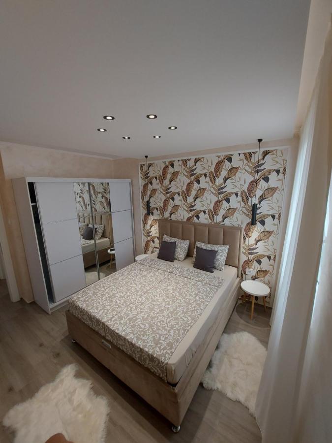 Kat Apartman Apartment Суботица Екстериор снимка